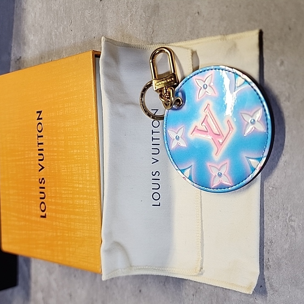 Louis Vuitton Bag Charm/ Key Ring - Picture 3 of 3
